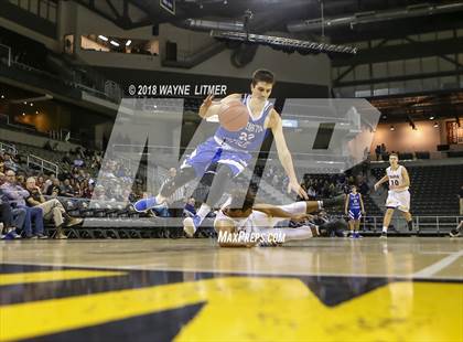 Thumbnail 3 in Covington Catholic vs Cooper photogallery.