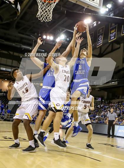 Thumbnail 3 in Covington Catholic vs Cooper photogallery.