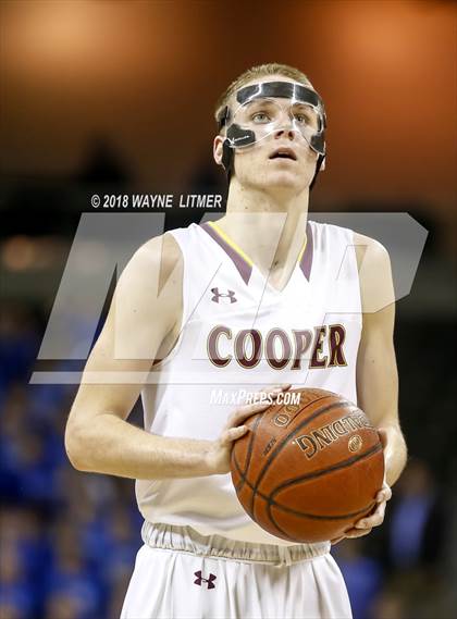 Thumbnail 3 in Covington Catholic vs Cooper photogallery.