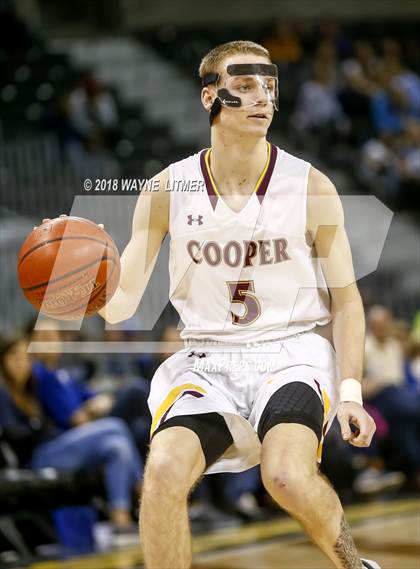 Thumbnail 2 in Covington Catholic vs Cooper photogallery.