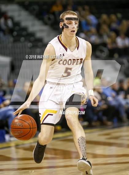 Thumbnail 3 in Covington Catholic vs Cooper photogallery.