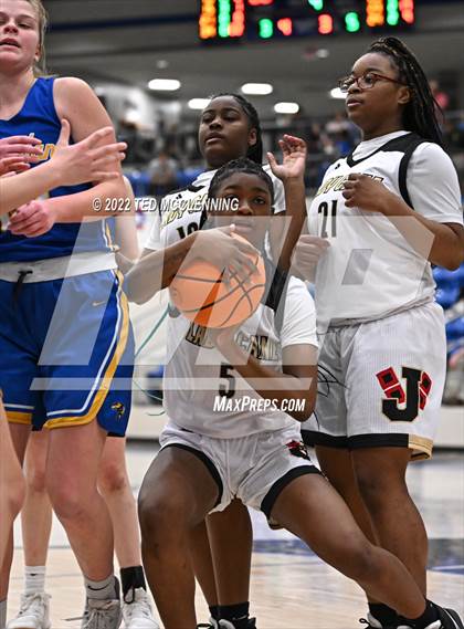 Thumbnail 1 in Jonesboro vs. Sheridan (AAA 5A State Playoff First Round) photogallery.