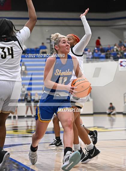 Thumbnail 2 in Jonesboro vs. Sheridan (AAA 5A State Playoff First Round) photogallery.