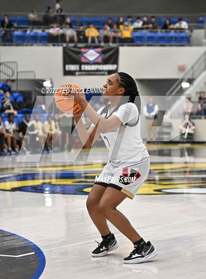 Thumbnail 3 in Jonesboro vs. Sheridan (AAA 5A State Playoff First Round) photogallery.