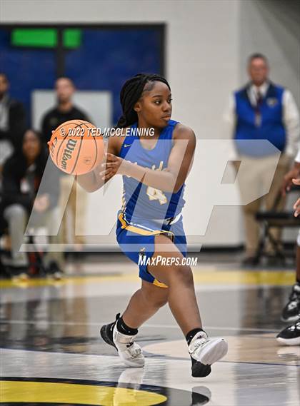 Thumbnail 1 in Jonesboro vs. Sheridan (AAA 5A State Playoff First Round) photogallery.