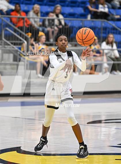 Thumbnail 2 in Jonesboro vs. Sheridan (AAA 5A State Playoff First Round) photogallery.