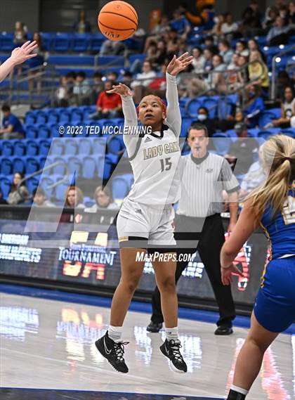 Thumbnail 3 in Jonesboro vs. Sheridan (AAA 5A State Playoff First Round) photogallery.