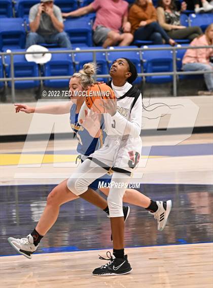 Thumbnail 1 in Jonesboro vs. Sheridan (AAA 5A State Playoff First Round) photogallery.