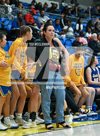 Thumbnail 1 in Jonesboro vs. Sheridan (AAA 5A State Playoff First Round) photogallery.
