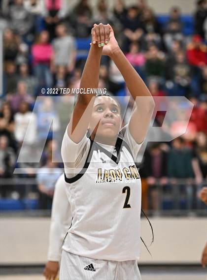 Thumbnail 3 in Jonesboro vs. Sheridan (AAA 5A State Playoff First Round) photogallery.