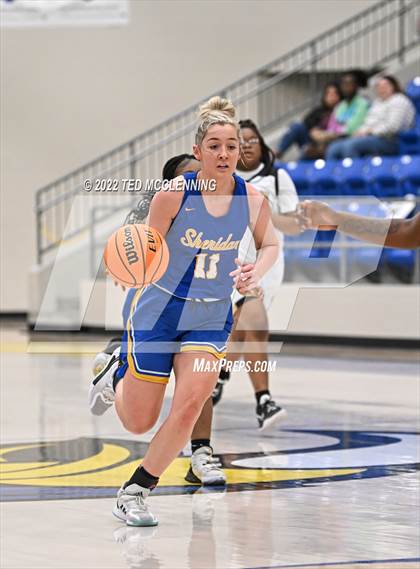 Thumbnail 3 in Jonesboro vs. Sheridan (AAA 5A State Playoff First Round) photogallery.