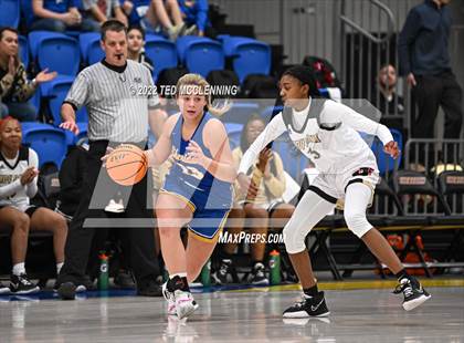 Thumbnail 2 in Jonesboro vs. Sheridan (AAA 5A State Playoff First Round) photogallery.