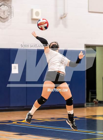 Thumbnail 2 in Wellesley @ Needham photogallery.