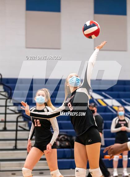 Thumbnail 2 in Wellesley @ Needham photogallery.