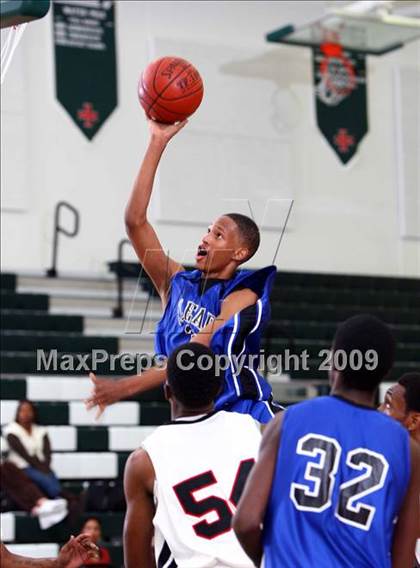 Thumbnail 2 in Glen Oaks vs Clear Springs (Texas Jamboree) photogallery.