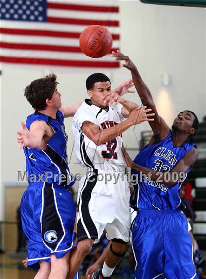 Thumbnail 2 in Glen Oaks vs Clear Springs (Texas Jamboree) photogallery.