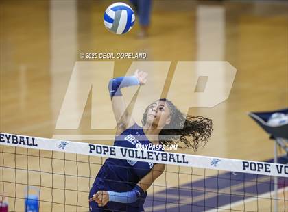 Thumbnail 2 in Kell @ Pope photogallery.