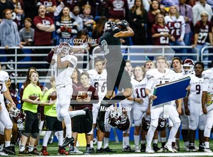 Thumbnail 1 in Cinco Ranch vs. Steele (UIL 6A D2 Semifinal) photogallery.
