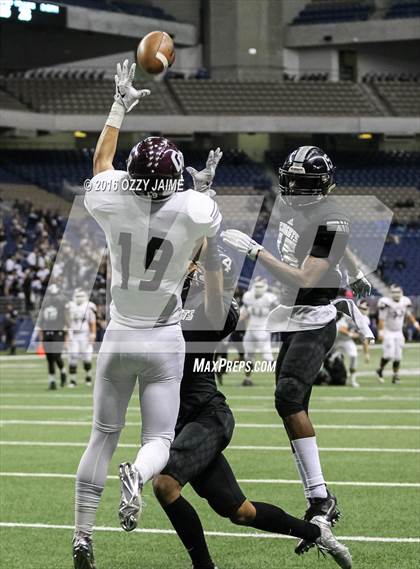 Thumbnail 1 in Cinco Ranch vs. Steele (UIL 6A D2 Semifinal) photogallery.