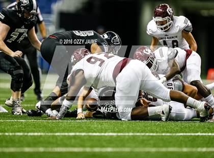 Thumbnail 2 in Cinco Ranch vs. Steele (UIL 6A D2 Semifinal) photogallery.