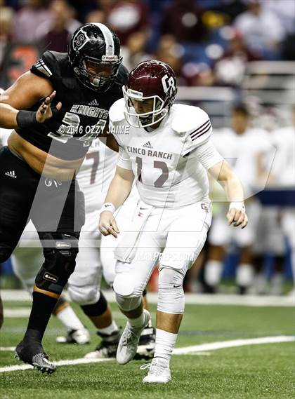 Thumbnail 2 in Cinco Ranch vs. Steele (UIL 6A D2 Semifinal) photogallery.