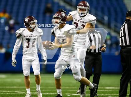 Thumbnail 3 in Cinco Ranch vs. Steele (UIL 6A D2 Semifinal) photogallery.
