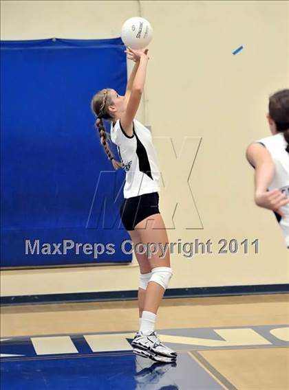 Thumbnail 3 in San Clemente vs Chaparral (Dave Mohs Tournament) photogallery.