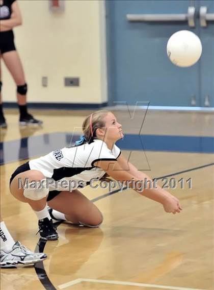 Thumbnail 3 in San Clemente vs Chaparral (Dave Mohs Tournament) photogallery.