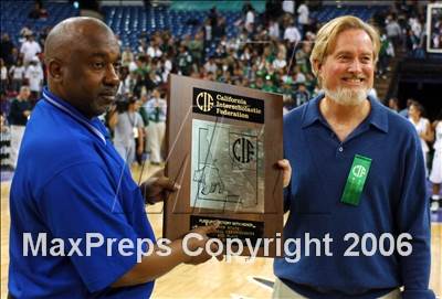 Thumbnail 2 in Windward vs. Sacred Heart Cathedral (CIF State D4 Final) photogallery.