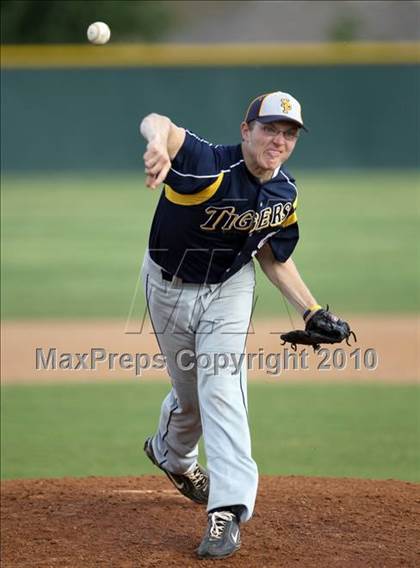 Thumbnail 1 in Vista Ridge @ Stony Point photogallery.