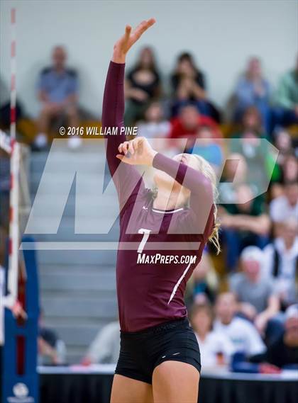 Thumbnail 1 in Kingston vs. Minisink Valley (Section 9 Class AA Final) photogallery.