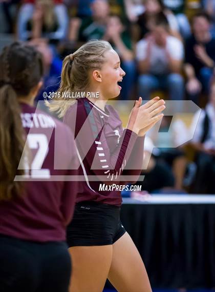 Thumbnail 3 in Kingston vs. Minisink Valley (Section 9 Class AA Final) photogallery.