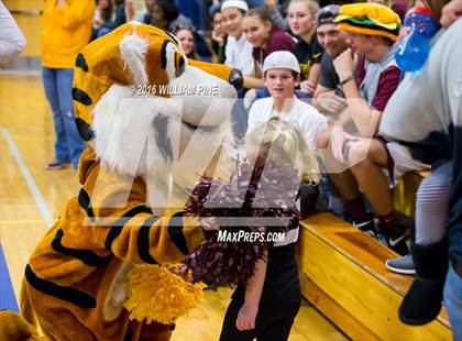 Thumbnail 3 in Kingston vs. Minisink Valley (Section 9 Class AA Final) photogallery.