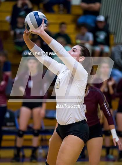Thumbnail 3 in Kingston vs. Minisink Valley (Section 9 Class AA Final) photogallery.
