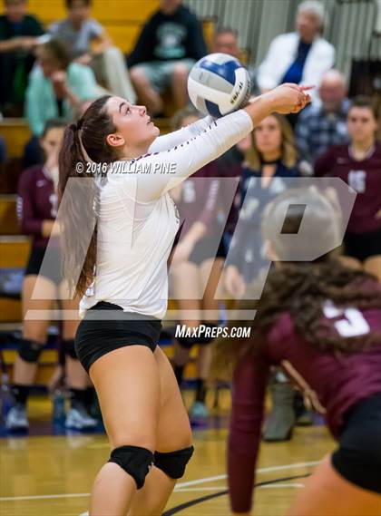 Thumbnail 3 in Kingston vs. Minisink Valley (Section 9 Class AA Final) photogallery.