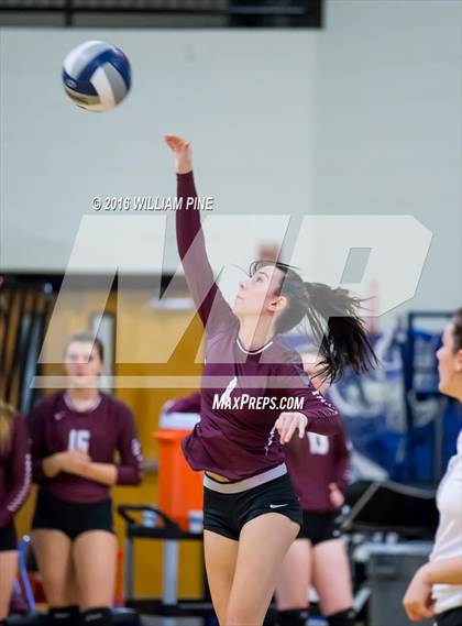 Thumbnail 3 in Kingston vs. Minisink Valley (Section 9 Class AA Final) photogallery.