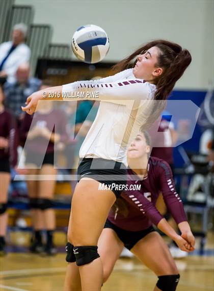 Thumbnail 3 in Kingston vs. Minisink Valley (Section 9 Class AA Final) photogallery.