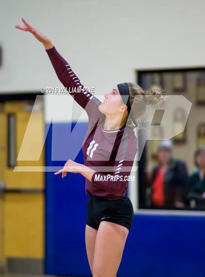 Thumbnail 1 in Kingston vs. Minisink Valley (Section 9 Class AA Final) photogallery.