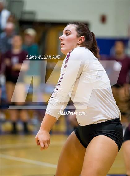 Thumbnail 1 in Kingston vs. Minisink Valley (Section 9 Class AA Final) photogallery.