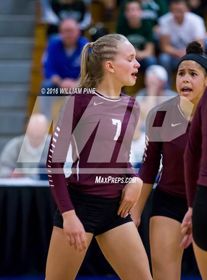 Thumbnail 1 in Kingston vs. Minisink Valley (Section 9 Class AA Final) photogallery.