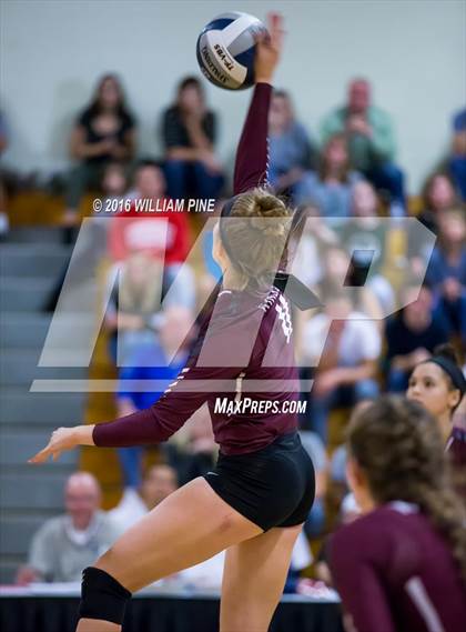 Thumbnail 1 in Kingston vs. Minisink Valley (Section 9 Class AA Final) photogallery.