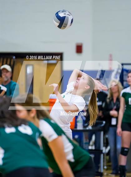 Thumbnail 3 in Kingston vs. Minisink Valley (Section 9 Class AA Final) photogallery.