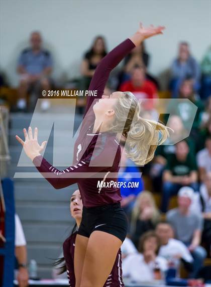 Thumbnail 3 in Kingston vs. Minisink Valley (Section 9 Class AA Final) photogallery.