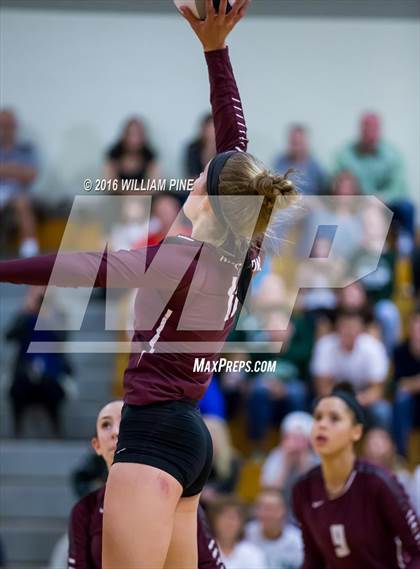 Thumbnail 3 in Kingston vs. Minisink Valley (Section 9 Class AA Final) photogallery.