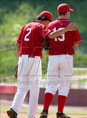 Thumbnail 2 in St. Henry vs. Covington Catholic (KHSAA Region 9 Playoffs) photogallery.