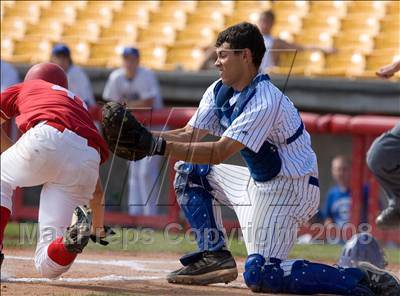 Thumbnail 2 in St. Henry vs. Covington Catholic (KHSAA Region 9 Playoffs) photogallery.