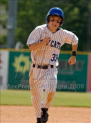 Thumbnail 2 in St. Henry vs. Covington Catholic (KHSAA Region 9 Playoffs) photogallery.