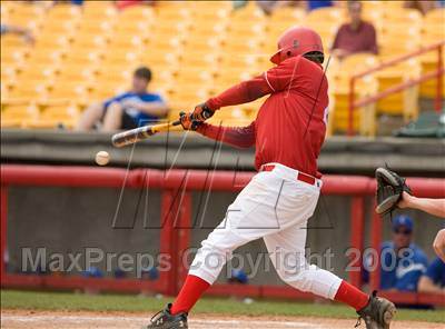 Thumbnail 2 in St. Henry vs. Covington Catholic (KHSAA Region 9 Playoffs) photogallery.