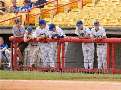 Thumbnail 1 in St. Henry vs. Covington Catholic (KHSAA Region 9 Playoffs) photogallery.