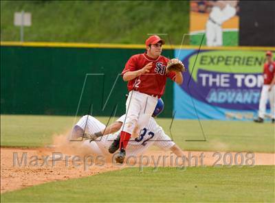Thumbnail 1 in St. Henry vs. Covington Catholic (KHSAA Region 9 Playoffs) photogallery.